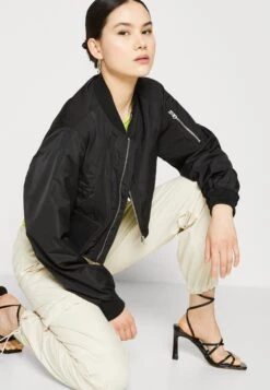 Even&Odd Cargo Trousers - Off-White -FOREVER 21 cc8b6d10d5544cafa66fcca0ef6395c6