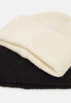 Even&Odd 2 PACK - Beanie - Off-white/black -FOREVER 21 cf9b9a413f2440959de75266bacc9430
