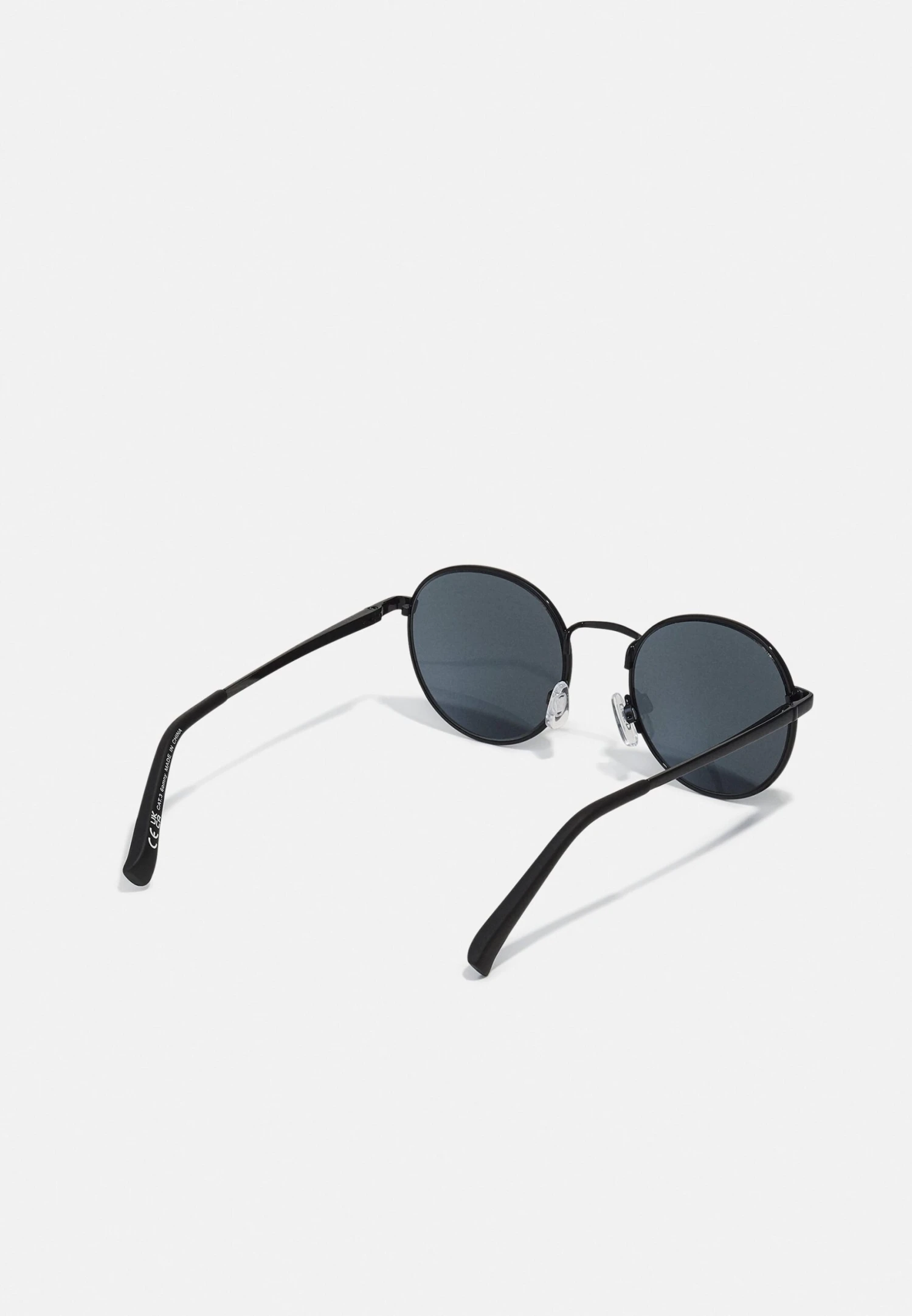 Even&Odd Sunglasses -Black 4 Even&Odd Sunglasses -Black - Image 2