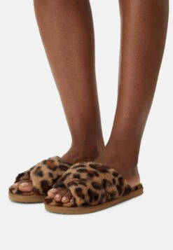 Even&Odd Slippers - Beige