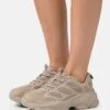 Even&Odd Trainers - Beige -FOREVER 21 debd4fd8302e40b2bc0733c076f35bb2