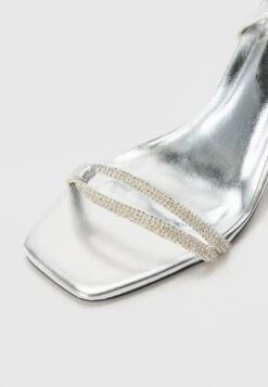 Even&Odd MURCIA - High Heeled Sandals - Silver -FOREVER 21 dfb70ae5128e46e9b28223d438984e79