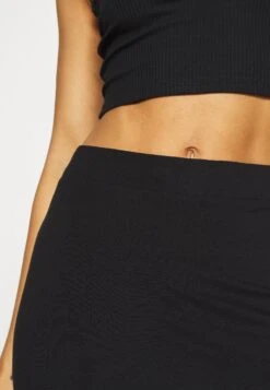 Even&Odd A-Line Skirt - A-Line Skirt -FOREVER 21 dfc777cda8934292bd897e5b8c3f1c3d