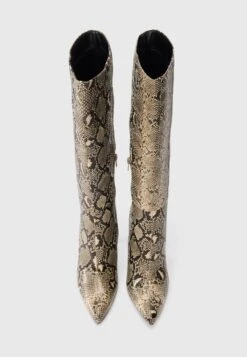 Even&Odd High Heeled Boots - Grey -FOREVER 21 e1e480dde7f64f669fbf4f5aac682871