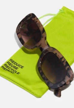 Even&Odd Sunglasses - Brown -FOREVER 21 e2aa766db6974452b5001792c0685e83