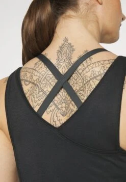 Top - Black -FOREVER 21 e4a2494aa9c944c5bd4bd80f9cb12074