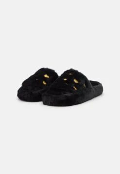 Even&Odd Slippers - Black -FOREVER 21 e5921ab3b82c4019942bd44f25a48748
