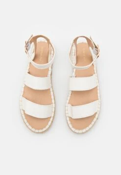Platform Sandals - White -FOREVER 21 e805772bb4c8450897da69bcd6b893d6
