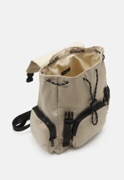 Even&Odd Rucksack - Beige -FOREVER 21 e9bd660c72444ff98f73a079d99326a5