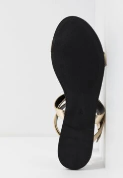 Even&Odd Sandals - Sandals -FOREVER 21 ea3dd52cab774789ac2ee30c0c2e2eb9