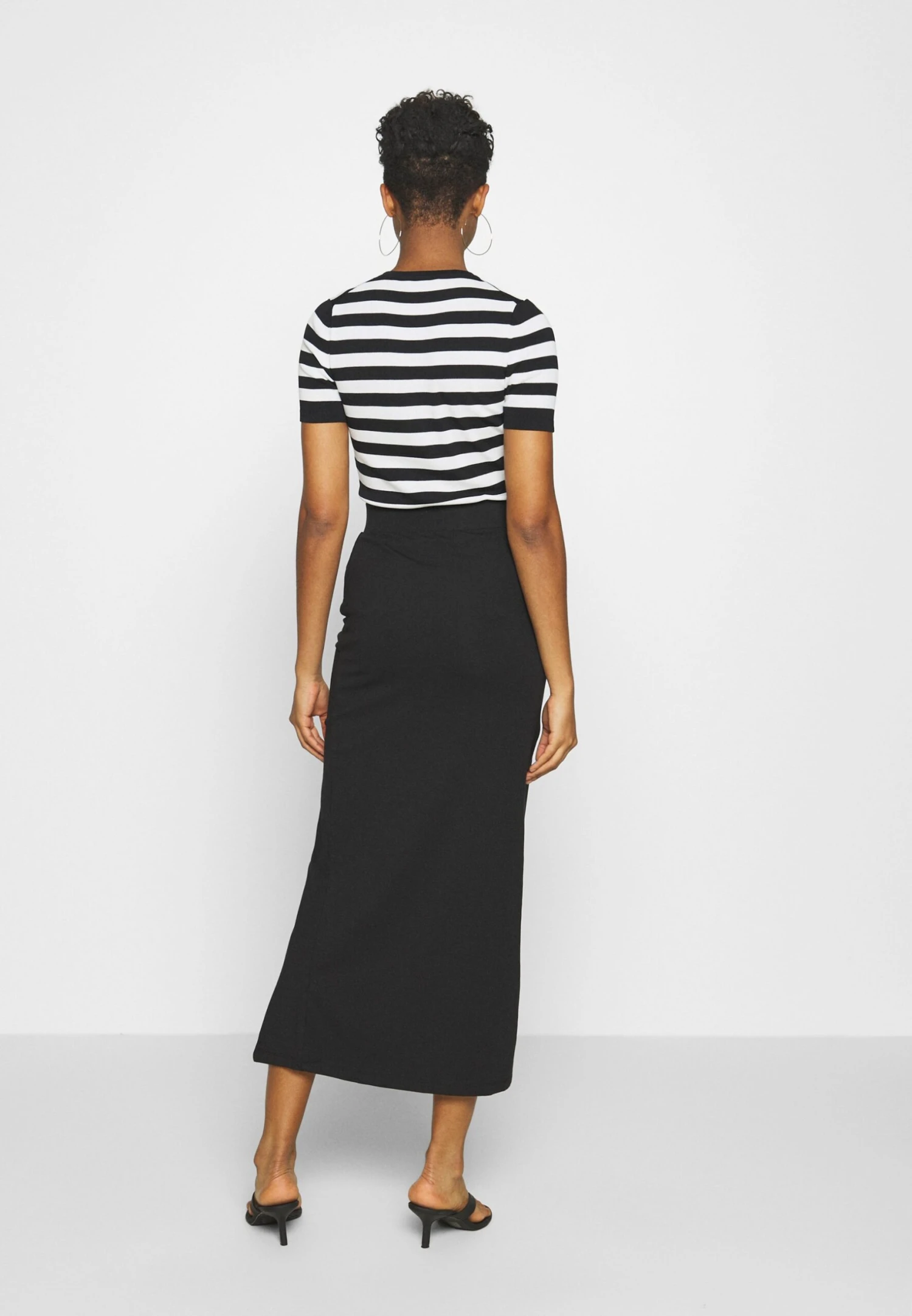 Even&Odd Maxi Skirt - Black 5 Even&Odd Maxi Skirt - Black - Image 3
