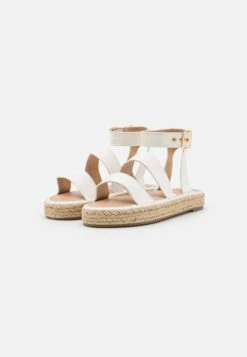 Platform Sandals - White -FOREVER 21 f67279d2ecda470caddcc07f40935053