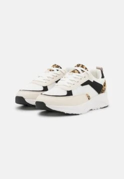 Even&Odd Trainers - White/Brown/Black -FOREVER 21 f8fb1cad8b18461c99e0ef46665d3e33