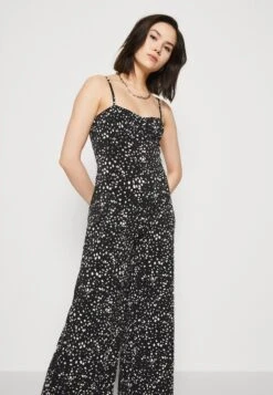 Even&Odd Jumpsuit - Black/White -FOREVER 21 f9d96be151e94c018263e94981ca7b7d