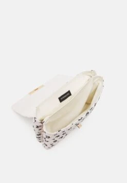 Even&Odd Handbag - Off-White -FOREVER 21 ff35594571664766a277d7c882c705fe